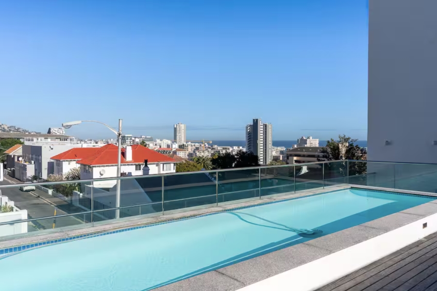2 Bedroom Property for Sale in Sea Point Western Cape